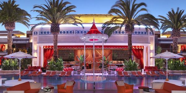 encore-beach-club-entrance